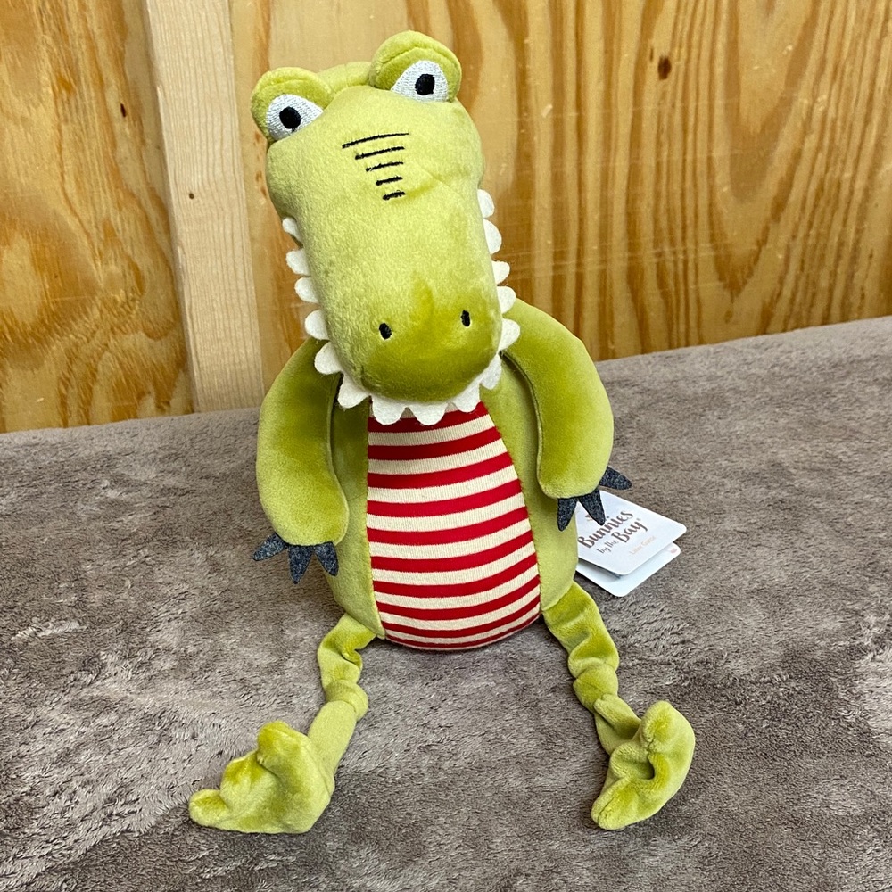Bunnies by the Bay Later Gator stuffy NWT